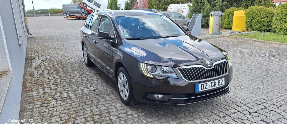 Skoda Superb cena 39999 przebieg: 202000, rok produkcji 2013 z Jawor małe 254